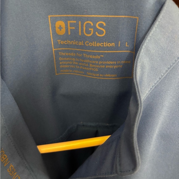 FIGS Technical Collection Rafaela Scrub Top L - Picture 8 of 9